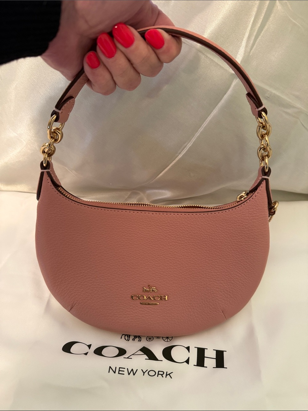 🩷COACH NWT Pink Petal Mini Payton Leather Shoulder Bag With Gold Hardware - Picture 8 of 11